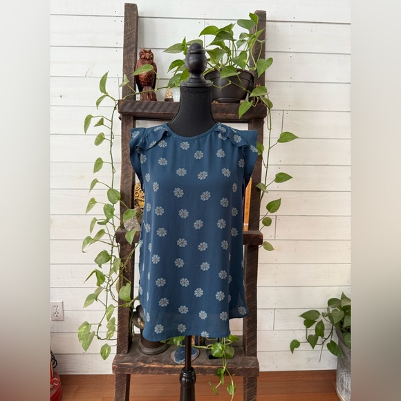 Loft Floral Blue Women's Flutter Sleeve Top - Picture 6 of 14